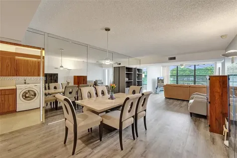 1526 Whitehall Drive Davie FL 33324