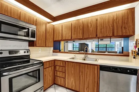 1526 Whitehall Drive Davie FL 33324