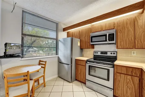 1526 Whitehall Drive Davie FL 33324
