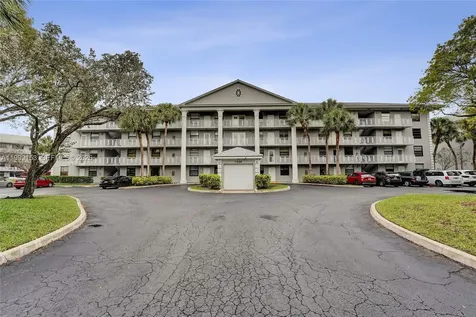 1526 Whitehall Drive Davie FL 33324