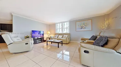 1801 S Ocean Drive Hollywood FL 33019