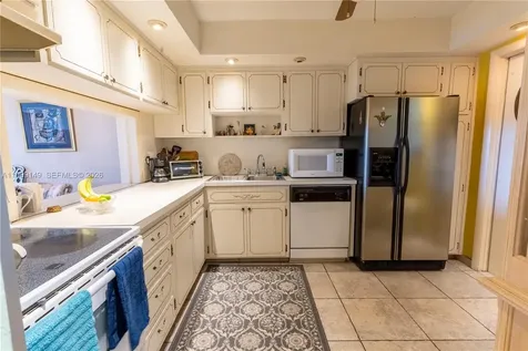 330 SE 2nd Street Hallandale Beach FL 33009