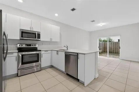 2662 SE 10th Street Homestead FL 33035
