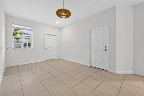 2662 SE 10th Street Homestead FL 33035