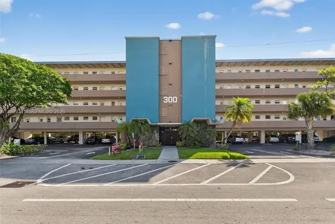 300 NE 14th Avenue Hallandale Beach FL 33009