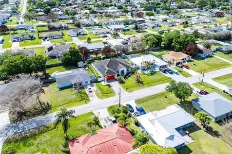 898 SW Curtis Street Port St. Lucie FL 34983