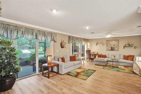 11155 SW 17th Manor Davie FL 33324