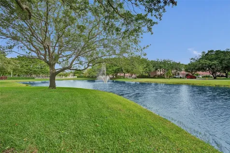 11155 SW 17th Manor Davie FL 33324