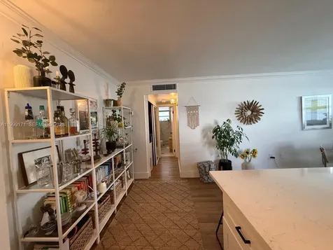801 Meridian Avenue Miami Beach FL 33139