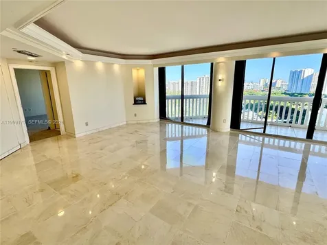 2000 Island Boulevard Aventura FL 33160