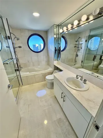 2000 Island Boulevard Aventura FL 33160