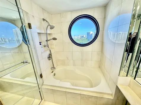 2000 Island Boulevard Aventura FL 33160