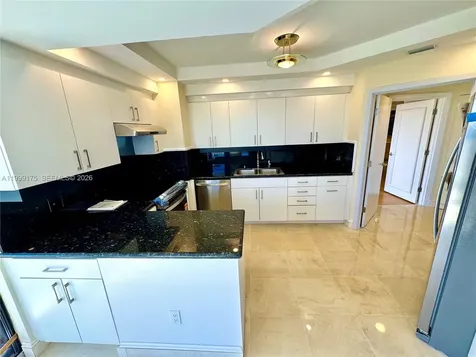 2000 Island Boulevard Aventura FL 33160