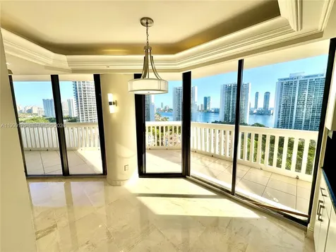 2000 Island Boulevard Aventura FL 33160