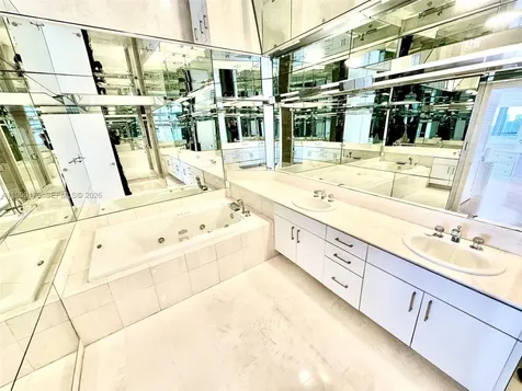 2000 Island Boulevard Aventura FL 33160