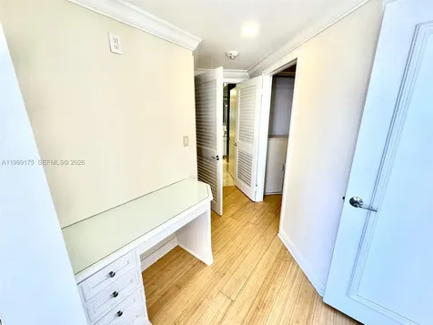 2000 Island Boulevard Aventura FL 33160