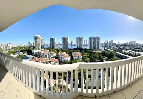 2000 Island Boulevard Aventura FL 33160
