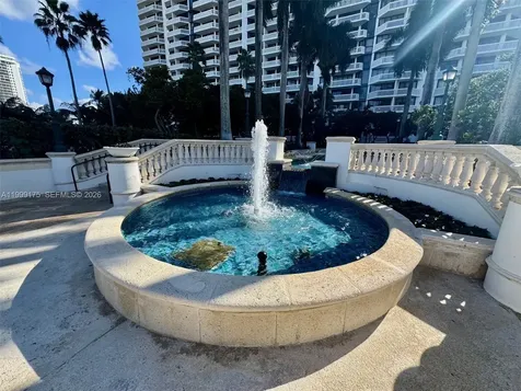 2000 Island Boulevard Aventura FL 33160