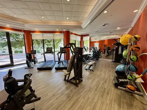 2000 Island Boulevard Aventura FL 33160