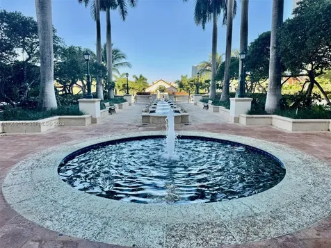 2000 Island Boulevard Aventura FL 33160