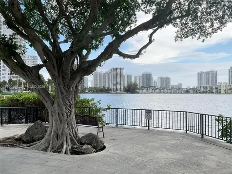 2780 NE 183rd Street Aventura FL 33160