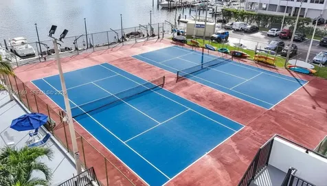 2780 NE 183rd Street Aventura FL 33160