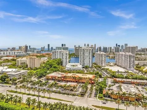 2780 NE 183rd Street Aventura FL 33160