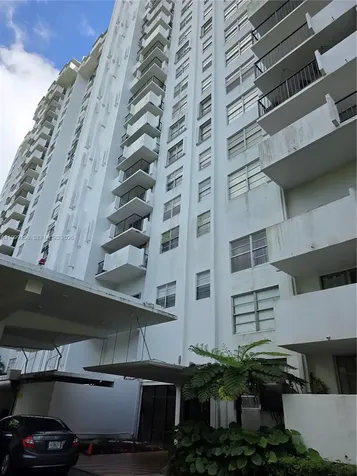 2780 NE 183rd Street Aventura FL 33160