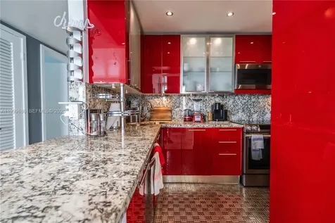 800 West Avenue Miami Beach FL 33139