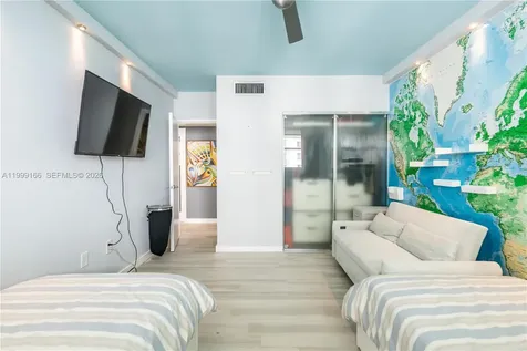 800 West Avenue Miami Beach FL 33139