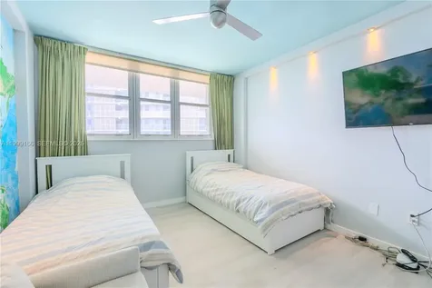800 West Avenue Miami Beach FL 33139