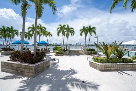 800 West Avenue Miami Beach FL 33139