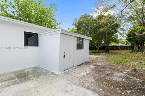 4520 SW 33rd Drive West Park FL 33023