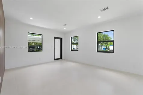 4520 SW 33rd Drive West Park FL 33023