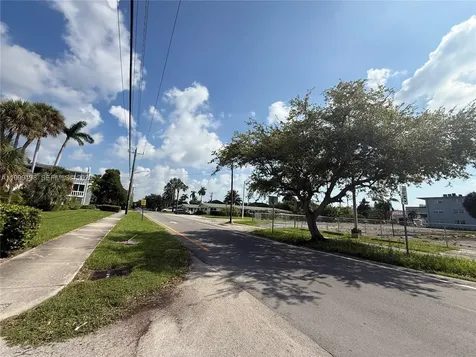 141 NE 10th Avenue Hallandale Beach FL 33009