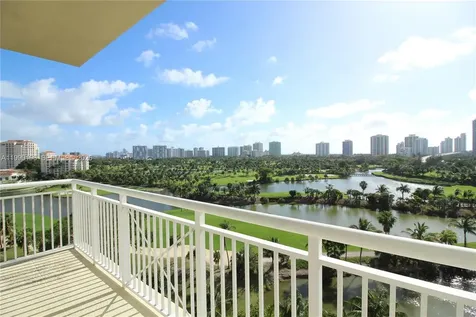 19501 W Country Club Drive Aventura FL 33180