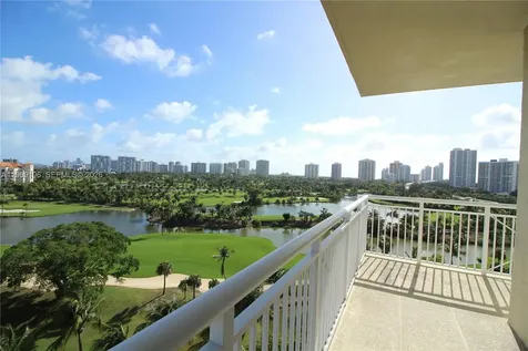 19501 W Country Club Drive Aventura FL 33180