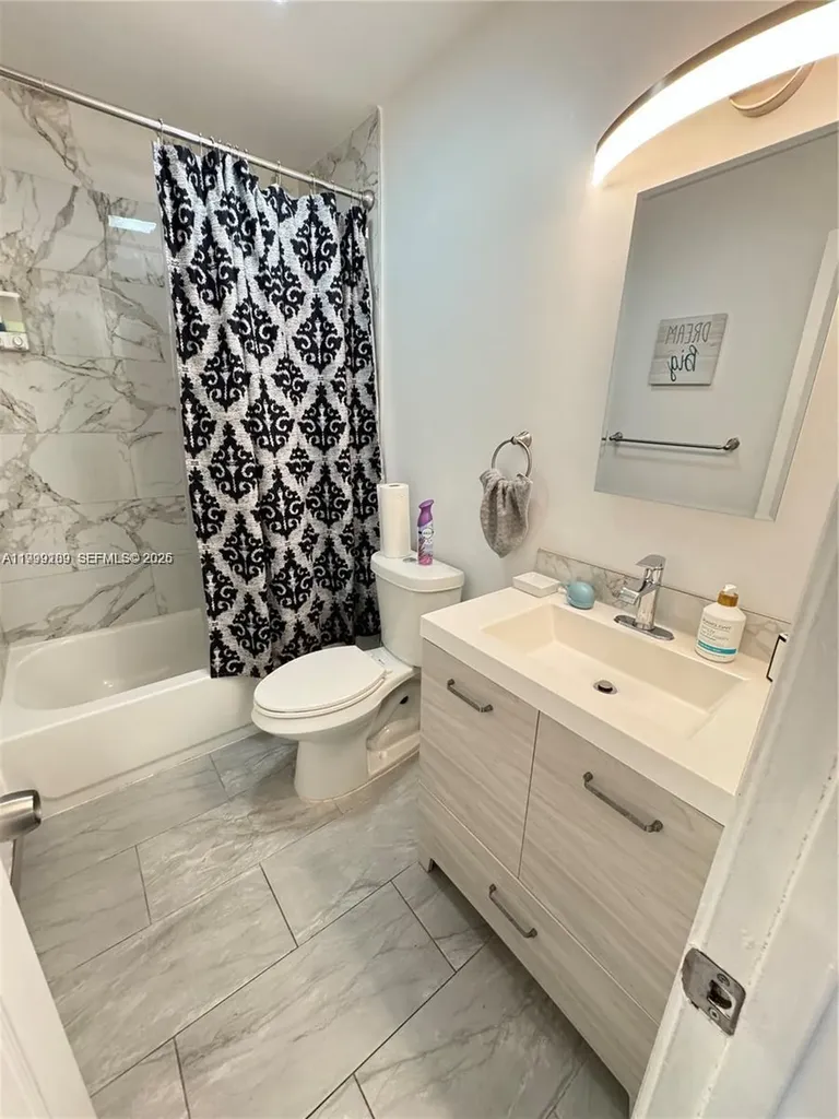 236 SE 9th Avenue Pompano Beach FL 33060