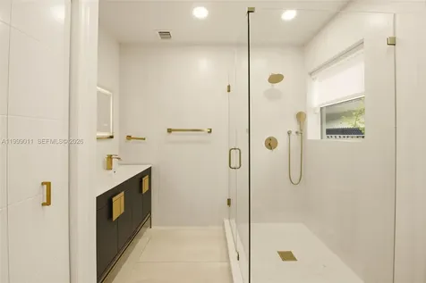 725 W 51st Street Miami Beach FL 33140