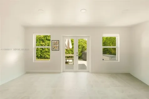725 W 51st Street Miami Beach FL 33140