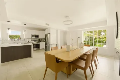 725 W 51st Street Miami Beach FL 33140