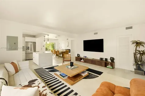 725 W 51st Street Miami Beach FL 33140