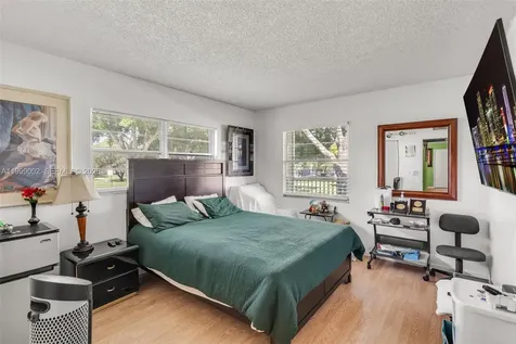 200 SW 132nd Way Pembroke Pines FL 33027