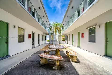 1824 Monroe Street Hollywood FL 33020