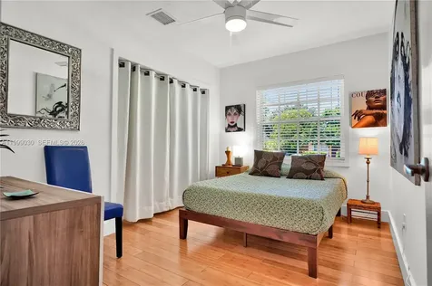 2615 SW 34th Court Miami FL 33133