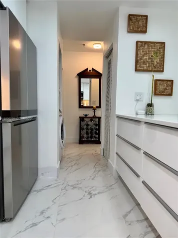 7800 Collins Avenue Miami Beach FL 33141