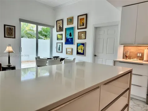 7800 Collins Avenue Miami Beach FL 33141