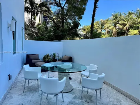 7800 Collins Avenue Miami Beach FL 33141