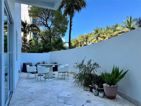7800 Collins Avenue Miami Beach FL 33141