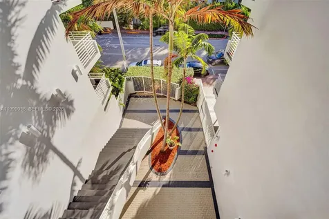 7800 Collins Avenue Miami Beach FL 33141